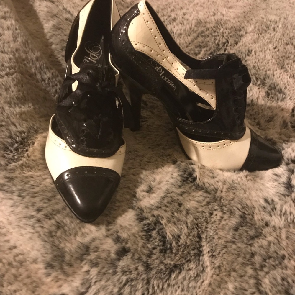 Pleaser heels black and white size 6 never worn